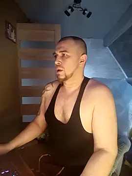 Foxyshaved online show from April 7, 5:31 am