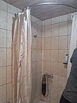 Foxyshaved online show from February 8, 6:33 am