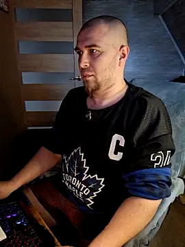 Foxyshaved online show from March 16, 1:15 pm