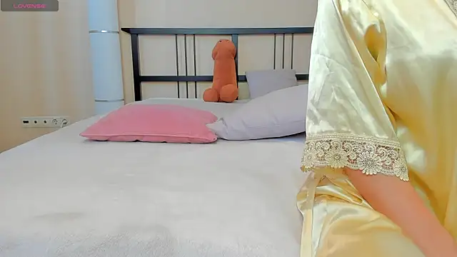 Snapshot of yourastral chatting on March 3, 5:16 am yourastral online show from March 3, 5:16 am