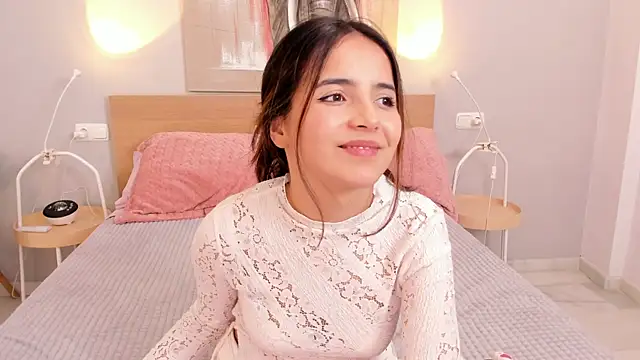 Snapshot of Raychell_Black chatting on February 17, 7:23 pm Raychell Black online show from February 17, 7:23 pm