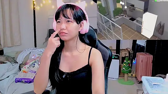 Snapshot of Kana_G chatting on February 13, 7:31 pm Kana G online show from February 13, 7:31 pm