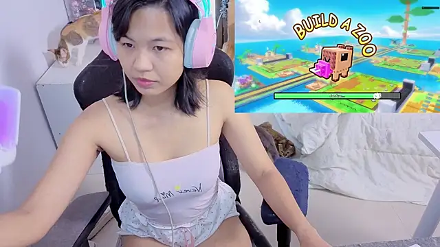 Snapshot of Kana_G chatting on November 15, 8:07 am Kana G online show from November 15, 8:07 am