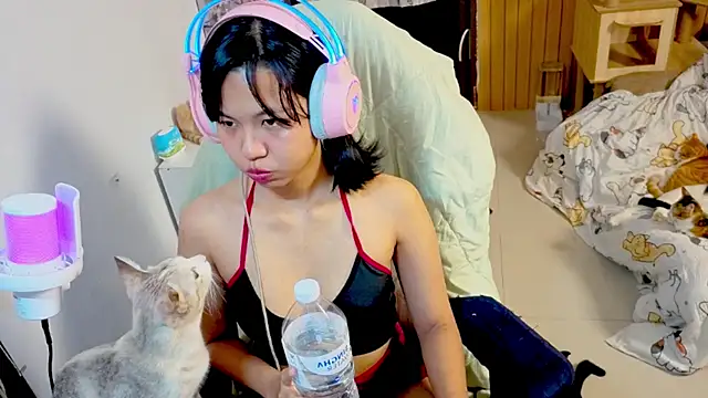 Snapshot of Kana_G chatting on November 5, 6:44 pm Kana G online show from November 5, 6:44 pm