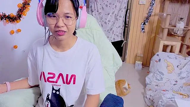 Snapshot of Kana_G chatting on October 28, 5:45 pm Kana G online show from October 28, 5:45 pm