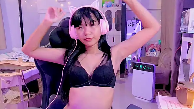 Snapshot of Kana_G chatting on March 5, 2:56 pm Kana G online show from March 5, 2:56 pm