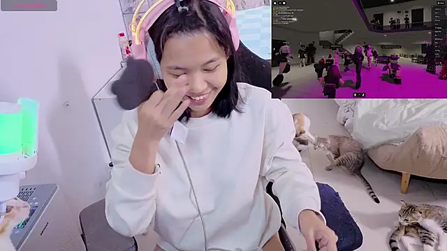 Snapshot of Kana_G chatting on November 20, 8:59 am Kana G online show from November 20, 8:59 am