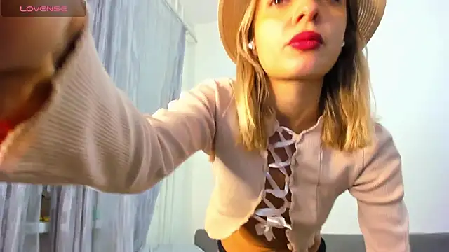  ellen meow  online show from December 14, 2:22 pm