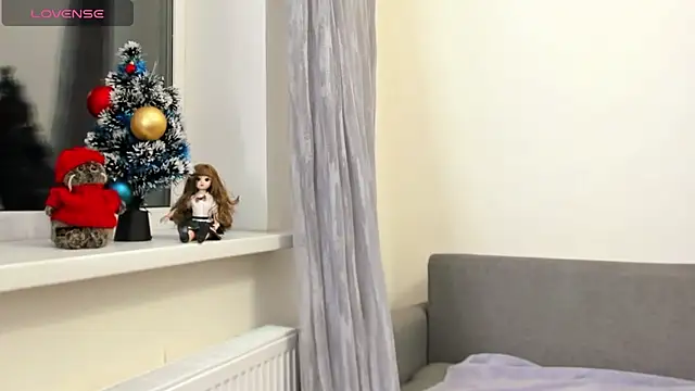  ellen meow  online show from February 4, 8:15 pm