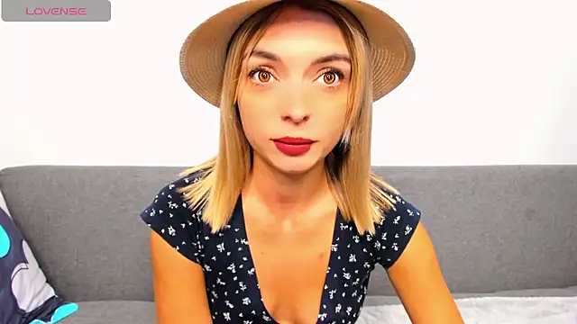 Snapshot of _ellen_meow_ chatting on September 28, 7:54 pm ellen meow online show from September 28, 7:54 pm