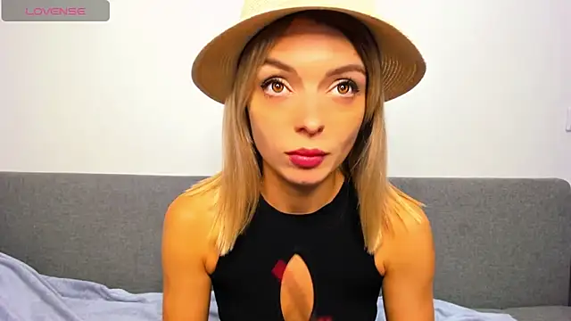  ellen meow  online show from October 26, 8:53 pm