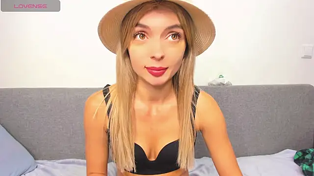 Snapshot of _ellen_meow_ chatting on February 21, 8:49 pm ellen meow online show from February 21, 8:49 pm