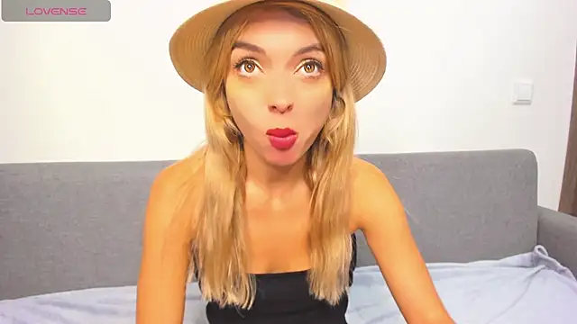 Snapshot of _ellen_meow_ chatting on February 14, 9:53 pm ellen meow online show from February 14, 9:53 pm