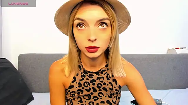 Snapshot of _ellen_meow_ chatting on September 23, 8:27 pm ellen meow online show from September 23, 8:27 pm
