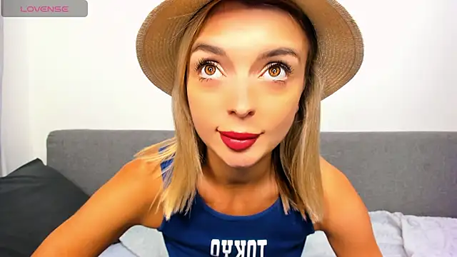 Snapshot of _ellen_meow_ chatting on September 22, 8:26 pm ellen meow online show from September 22, 8:26 pm
