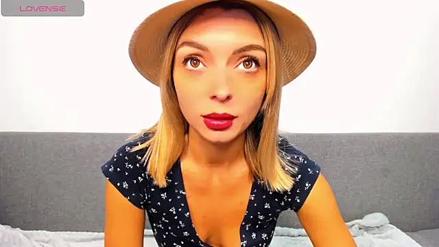 Snapshot of _ellen_meow_ chatting on October 2, 9:29 pm ellen meow online show from October 2, 9:29 pm