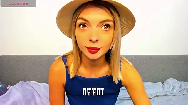 Snapshot of _ellen_meow_ chatting on October 3, 9:27 pm ellen meow online show from October 3, 9:27 pm