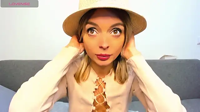  ellen meow  online show from October 31, 11:33 pm