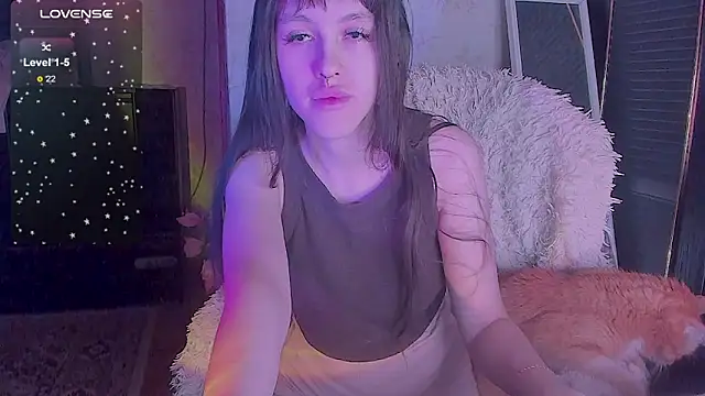 Snapshot of Sofagreen_ chatting on December 19, 1:31 am Sofagreen online show from December 19, 1:31 am