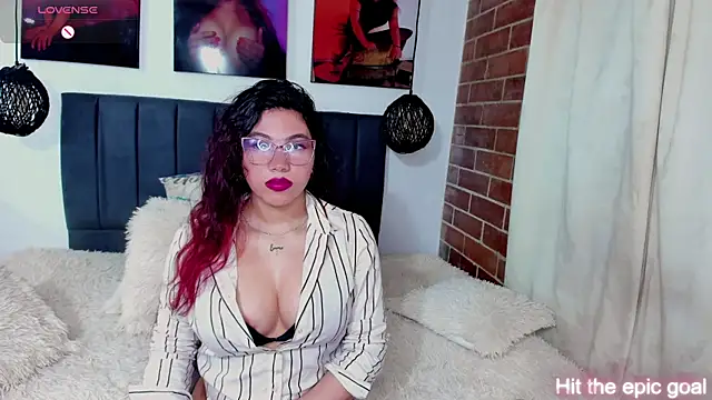 Snapshot of kyliejenner_hot chatting on June 19, 4:29 am kyliejenner hot online show from June 19, 4:29 am
