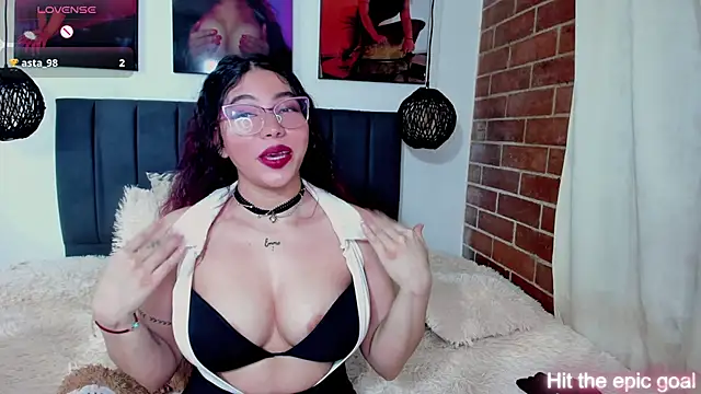 kyliejenner hot online show from February 16, 4:22 am