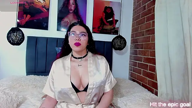 kyliejenner hot online show from February 10, 3:16 am