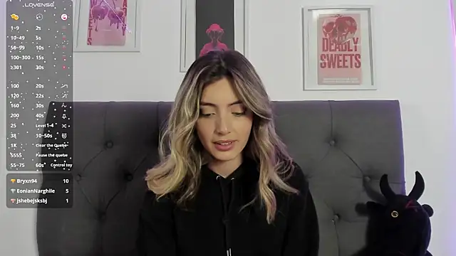 IsadoraGalle  online show from February 17, 7:11 pm