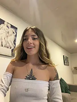 Snapshot of IsadoraGalle_ chatting on June 14, 11:17 pm IsadoraGalle online show from June 14, 11:17 pm