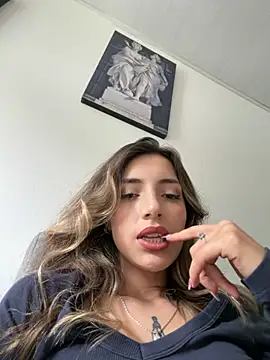 IsadoraGalle  online show from June 16, 8:53 pm