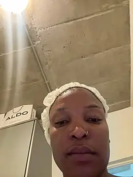 slimcateee online show from January 15, 6:11 pm