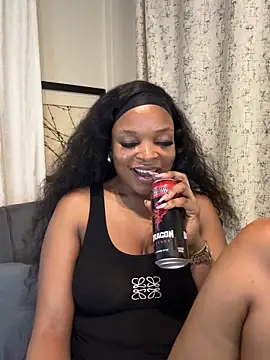 slimcateee online show from March 31, 9:06 pm