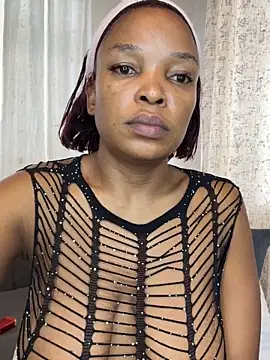 slimcateee online show from March 1, 6:46 am