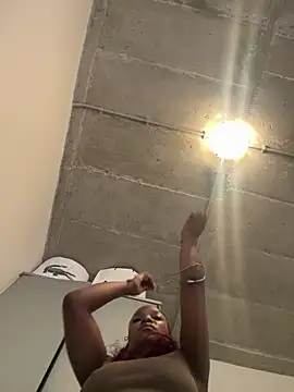 slimcateee online show from March 25, 9:52 am