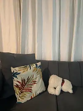 slimcateee online show from November 12, 8:12 pm