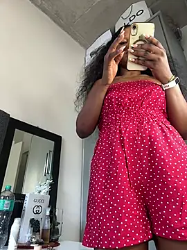 slimcateee online show from February 14, 6:46 am