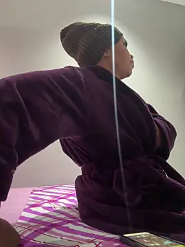 slimcateee online show from April 26, 6:54 am