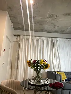 slimcateee online show from November 26, 7:25 pm