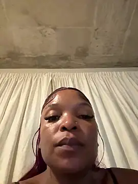 slimcateee online show from March 18, 7:37 pm