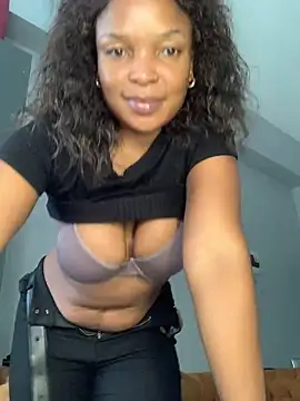 Snapshot of slimcateee chatting on March 11, 10:40 am slimcateee online show from March 11, 10:40 am
