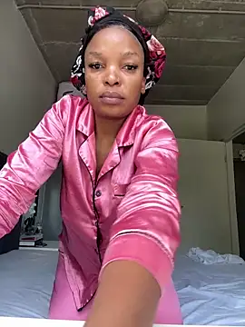 slimcateee online show from March 9, 1:03 pm