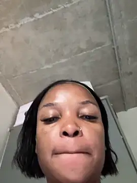 slimcateee online show from February 10, 4:06 pm