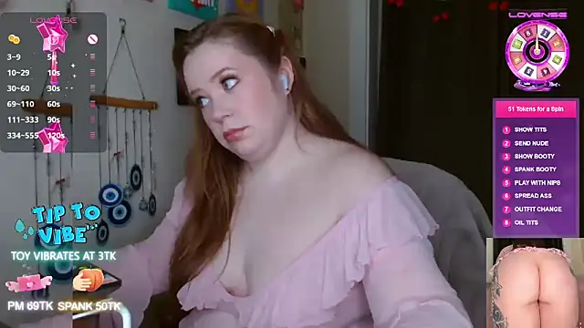 MissLolaLuxxx online show from March 12, 3:45 am