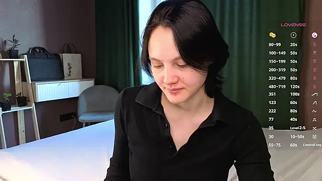 MaryCoopeer online show from October 31, 5:04 am