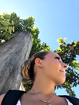 emma4xxx online show from April 4, 8:59 pm