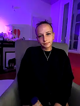 Snapshot of emma4xxx chatting on March 14, 8:17 pm emma4xxx online show from March 14, 8:17 pm