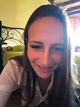 Snapshot of emma4xxx chatting on February 16, 8:11 pm emma4xxx online show from February 16, 8:11 pm