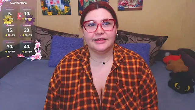 JuliaKeln online show from March 11, 6:57 pm