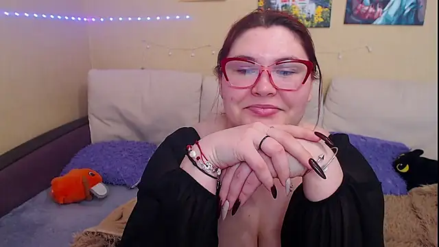 Snapshot of JuliaKeln chatting on March 8, 1:14 pm JuliaKeln online show from March 8, 1:14 pm