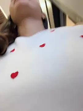 CuteeRose online show from May 18, 6:01 pm