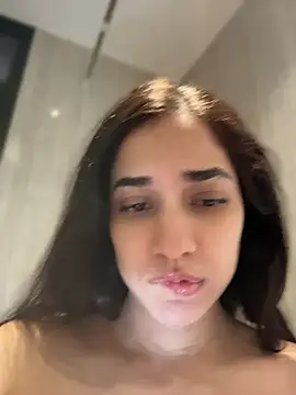 CuteeRose online show from July 4, 1:59 pm